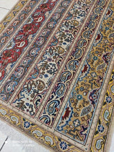 Charger l&#39;image dans la galerie, Tapis Antique Ghom noué main n°18449_122×83
