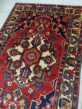 Charger l'image dans la galerie, Tapis Bakhtiar noué main n°8224_207×134
