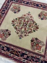 Charger l&#39;image dans la galerie, Tapis Carré Antique Nanaj fait main n°14818_115×120
