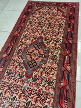 Charger l'image dans la galerie, Tapis Malayer noué main n°16206_206×86
