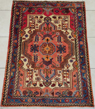 Charger l'image dans la galerie, Tapis Nahavand tissé main n°19386_155×110
