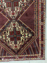 Charger l'image dans la galerie, Tapis Afchar fait main n°886_180×126
