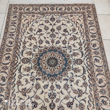 Charger l'image dans la galerie, Tapis Nain Chichla fait main n°15218_200×136
