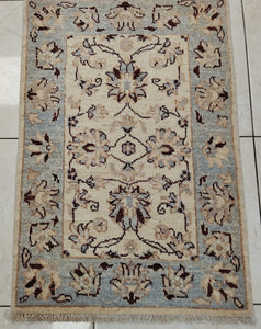 Tapis Gabbeh tissé main n°142_092×062