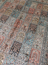 Charger l'image dans la galerie, Tapis Cachemire soie tissé main n°3_319×219
