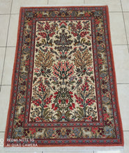 Charger l'image dans la galerie, Tapis Ghom noué main n°19321_160×108
