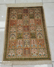 Charger l'image dans la galerie, Tapis Ghom soie fait main n°17538_82×60
