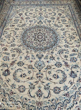 Charger l'image dans la galerie, Grand Tapis Nain Chichla fait main n°19485_355×250
