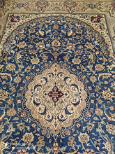 Charger l'image dans la galerie, Grand Tapis Nain fait main n°19218_350×247
