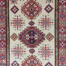 Charger l&#39;image dans la galerie, Tapis Kazak tissé main n°13899_174×118
