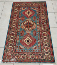 Charger l&#39;image dans la galerie, Tapis Kazak tissé main n°6495_165×103
