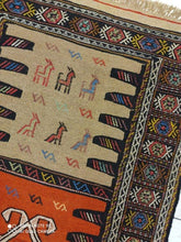 Charger l&#39;image dans la galerie, Kilim Khorassan brodé main n°19597_193×102
