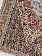 Charger l&#39;image dans la galerie, Kilim Senneh fait main n°15299_245×155
