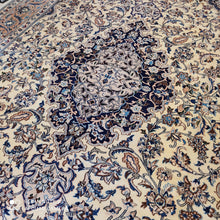 Charger l&#39;image dans la galerie, Grand Tapis Nain noué main n°16947_350×237
