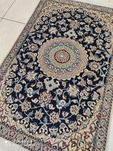 Charger l'image dans la galerie, Tapis Nain noué main n°18521_130×86
