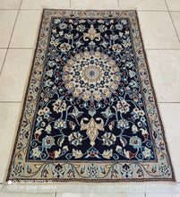 Charger l&#39;image dans la galerie, Tapis Nain fait main n°3100_137×87
