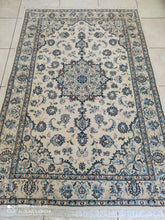 Charger l&#39;image dans la galerie, Tapis Nain fait main n°11824_200×132
