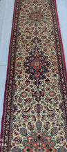 Charger l'image dans la galerie, Tapis Ghom noué main n°17191_342×064
