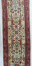 Charger l'image dans la galerie, Tapis Saveh fait main n°100_410×080
