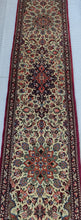 Charger l'image dans la galerie, Tapis Ghom noué main n°17191_342×064

