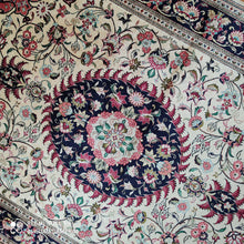 Charger l'image dans la galerie, Tapis Ghom soie fait main n°18233_150×104
