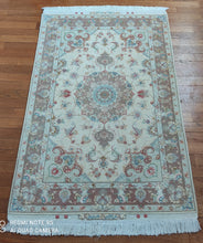 Charger l'image dans la galerie, Tapis noué main Tabriz n°17027_158×100
