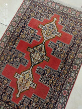 Charger l&#39;image dans la galerie, Tapis Kurdistan tissé main n°115_115×75
