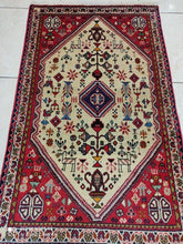 Charger l&#39;image dans la galerie, Tapis Abadeh tissé main n°8446_116×72
