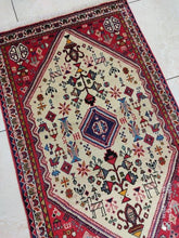 Charger l&#39;image dans la galerie, Tapis Abadeh tissé main n°8446_116×72
