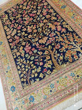 Charger l'image dans la galerie, Tapis Ghom soie noué main n°17608_117×81
