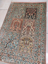 Charger l'image dans la galerie, Tapis Cachemire soie noué main n°46_120×80

