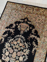 Charger l'image dans la galerie, Tapis Ghom soie noué main n°18194_120×80
