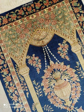 Charger l'image dans la galerie, Tapis Ghom soie noué main n°18570_122×78

