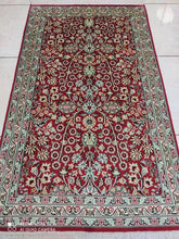 Charger l'image dans la galerie, Tapis Cachemire soie noué main n°7_125×74
