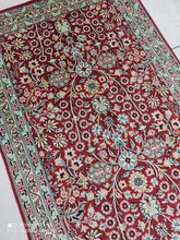 Charger l'image dans la galerie, Tapis Cachemire soie noué main n°7_125×74
