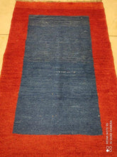 Charger l&#39;image dans la galerie, Tapis Gabbeh fait main n°3600_128×85
