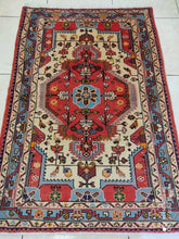 Charger l&#39;image dans la galerie, Tapis Nahavand fait main n°18434_132×90
