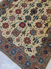 Charger l&#39;image dans la galerie, Tapis Tabriz tissé main n°4338_133×96
