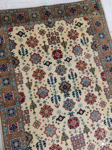 Tapis Tabriz tissé main n°4338_133×96