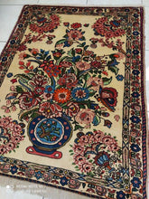 Charger l'image dans la galerie, Tapis Bakhtiar tissé main n°12901_135×105
