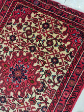 Charger l&#39;image dans la galerie, Tapis Abadeh tissé main n°17135_143×103
