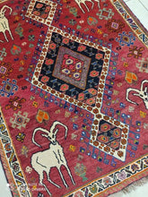 Charger l&#39;image dans la galerie, Tapis Ghachghai noué main n°8409_143×104
