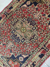 Charger l'image dans la galerie, Tapis Bidjard tissé main n°352_144×98
