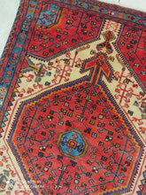 Charger l&#39;image dans la galerie, Tapis Nahavand tissé main n°16384_145×100
