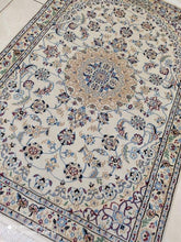Charger l&#39;image dans la galerie, Tapis Nain fait main n°19673A_145×100
