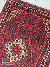 Charger l'image dans la galerie, Tapis Hosseinabad tissé main n°17119_148×100
