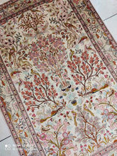 Charger l'image dans la galerie, Tapis Ghom soie tissé main n°19480_150×100
