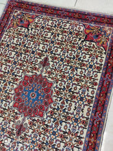 Charger l'image dans la galerie, Tapis Bidjard tissé main n°3105_150×104
