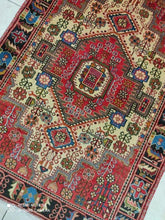 Charger l'image dans la galerie, Tapis Nahavand tissé main n°13832_152×112
