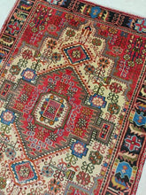 Charger l'image dans la galerie, Tapis Nahavand tissé main n°13832_152×112
